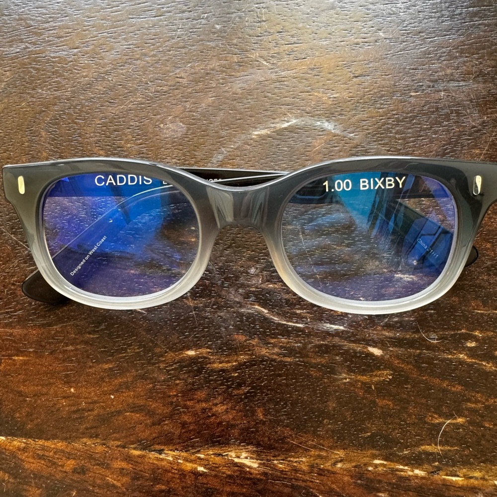 Bixby Gradient Glasses - Black and Gray